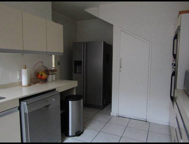 3 BEDROOM TOWNHOUSE FOR SALE IN ATHOLL GARDENS